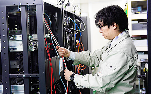 不要となったITシステム技術者が安全に撤去